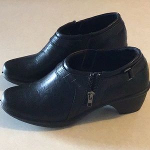 Easy Street Comfort Wave shoes size 6.5